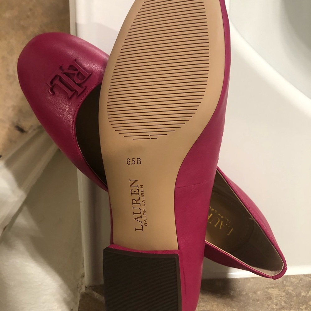 Shoes - Picture 3 of 4